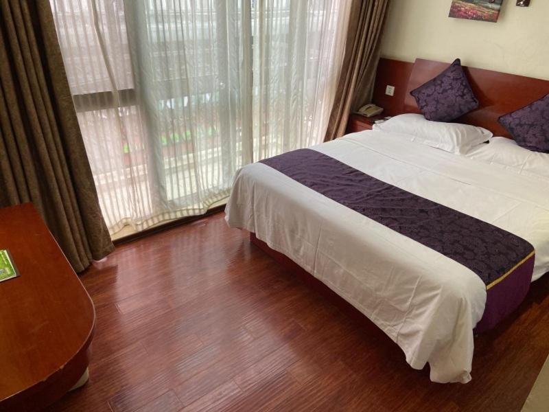 Greentree Inn Shanghai Songjiang University City New Songjiang Road Express Hotel Exteriör bild