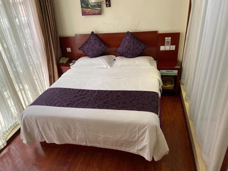 Greentree Inn Shanghai Songjiang University City New Songjiang Road Express Hotel Exteriör bild
