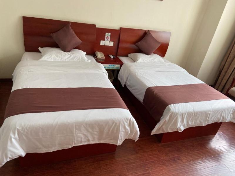 Greentree Inn Shanghai Songjiang University City New Songjiang Road Express Hotel Exteriör bild