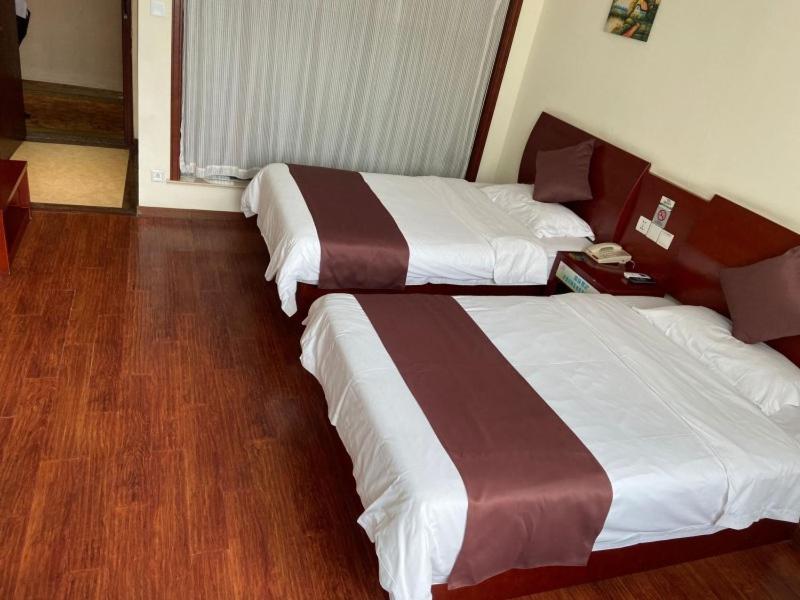 Greentree Inn Shanghai Songjiang University City New Songjiang Road Express Hotel Exteriör bild