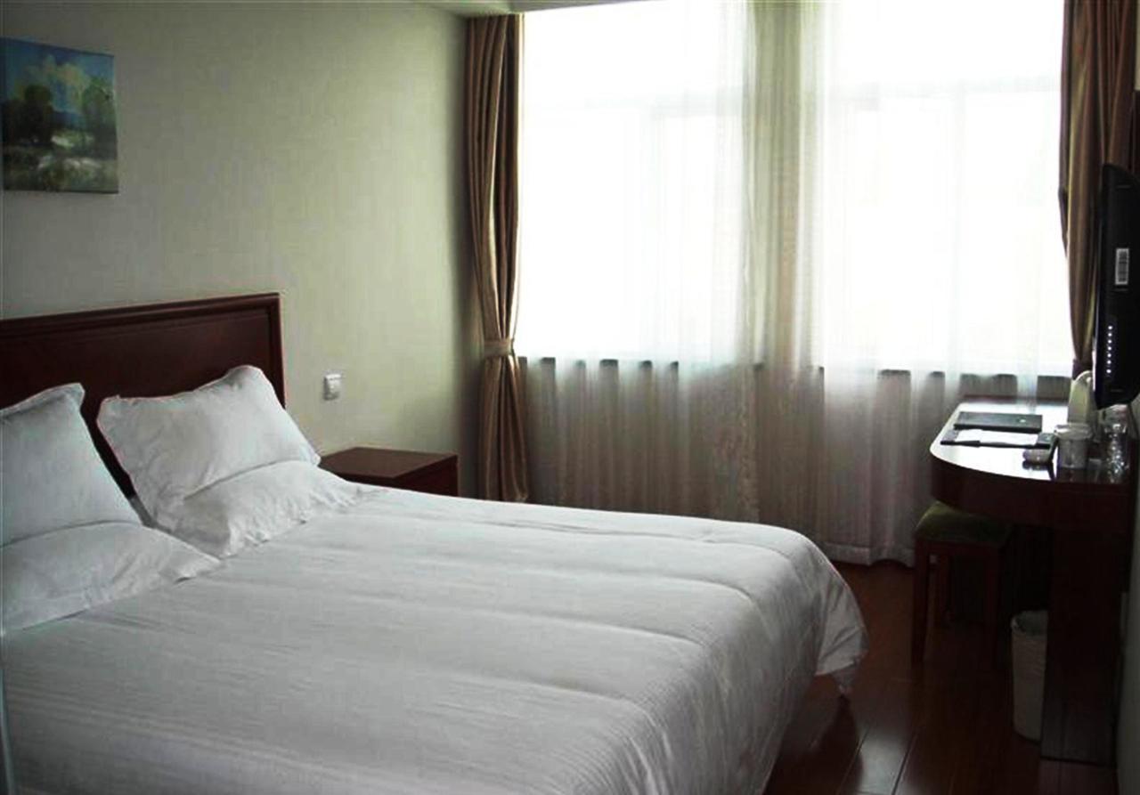 Greentree Inn Shanghai Songjiang University City New Songjiang Road Express Hotel Exteriör bild