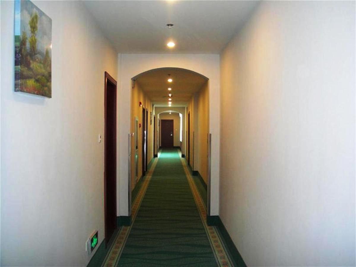 Greentree Inn Shanghai Songjiang University City New Songjiang Road Express Hotel Exteriör bild