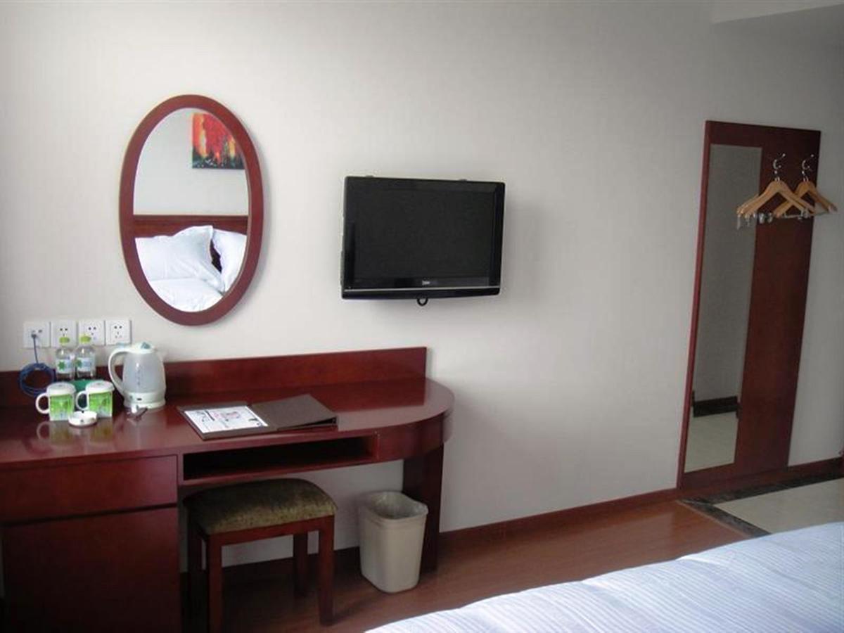 Greentree Inn Shanghai Songjiang University City New Songjiang Road Express Hotel Exteriör bild